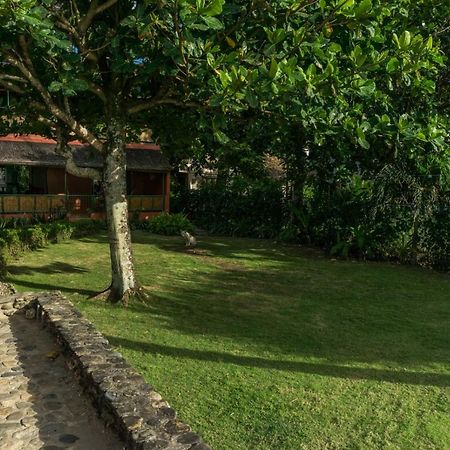 Hangout Beach Resort Катиклан Экстерьер фото