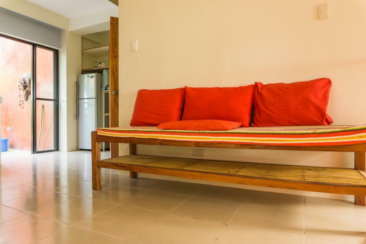 Hangout Beach Resort Катиклан Экстерьер фото