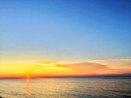 Hangout Beach Resort Катиклан Экстерьер фото
