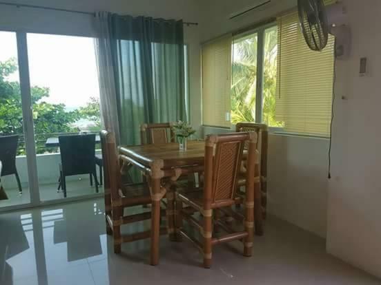 Hangout Beach Resort Катиклан Экстерьер фото